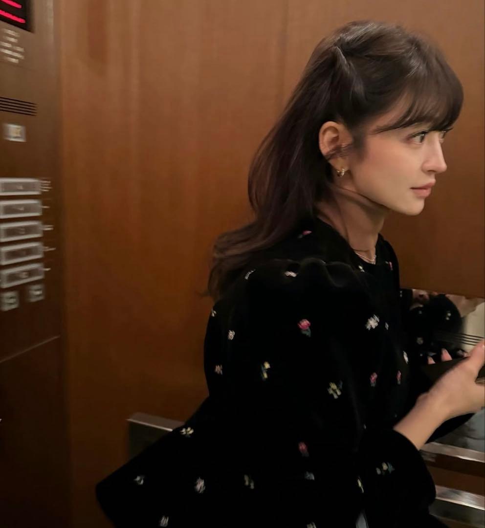 まB. STARRY PEPURAMU CARDIGAN