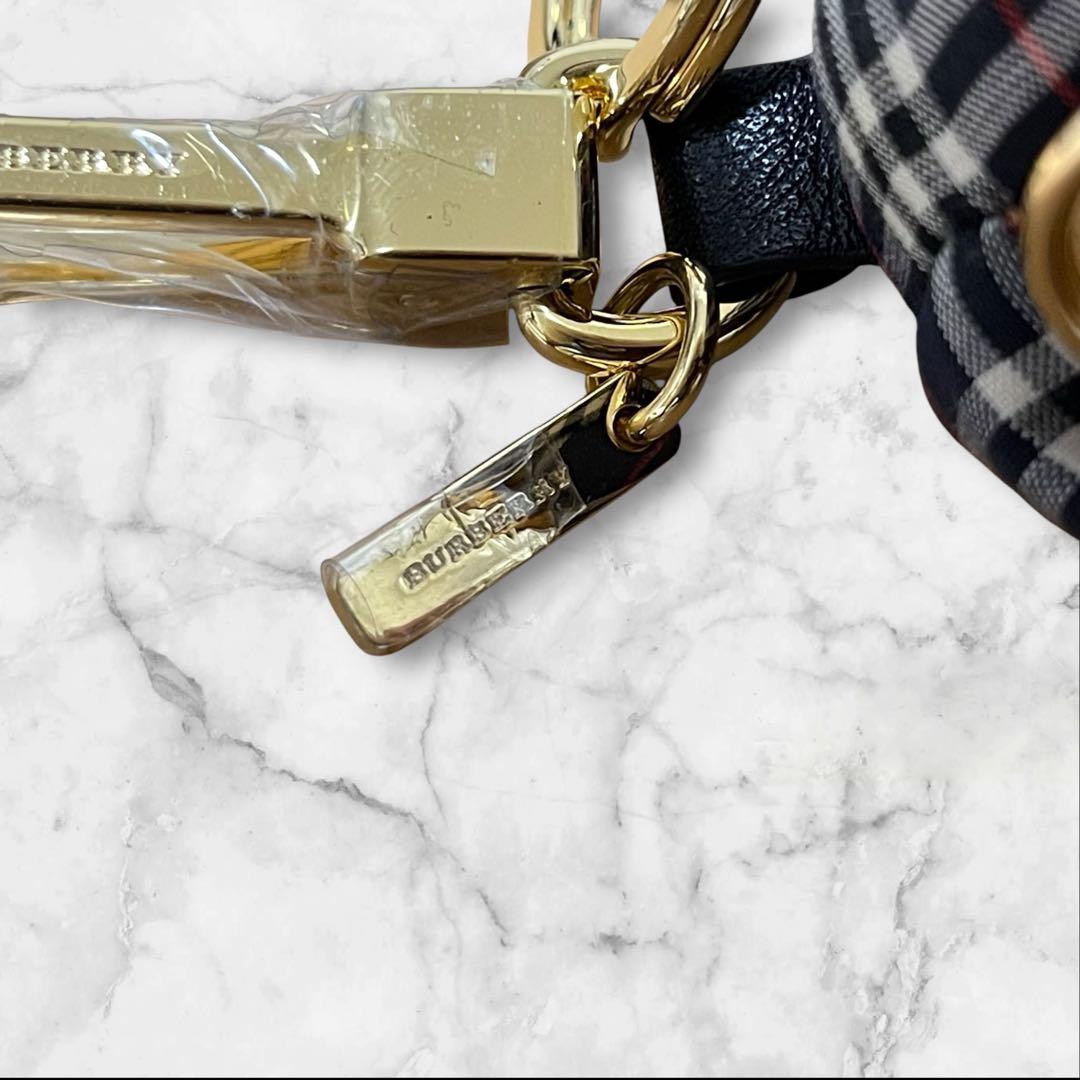 タグ付き！バーバリー チェック柄ラビット うさぎ チャーム コットン レザー