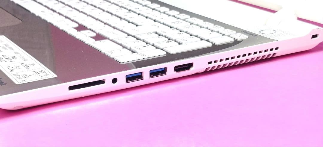 【お買い得】i7✨メモリ8GB✨SSD512✨ブルーレイ✨カメラ付ノートパソコン