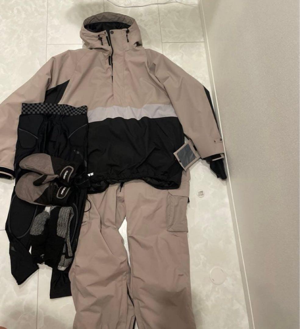 スノーボードウェア上下、手袋3点セット
