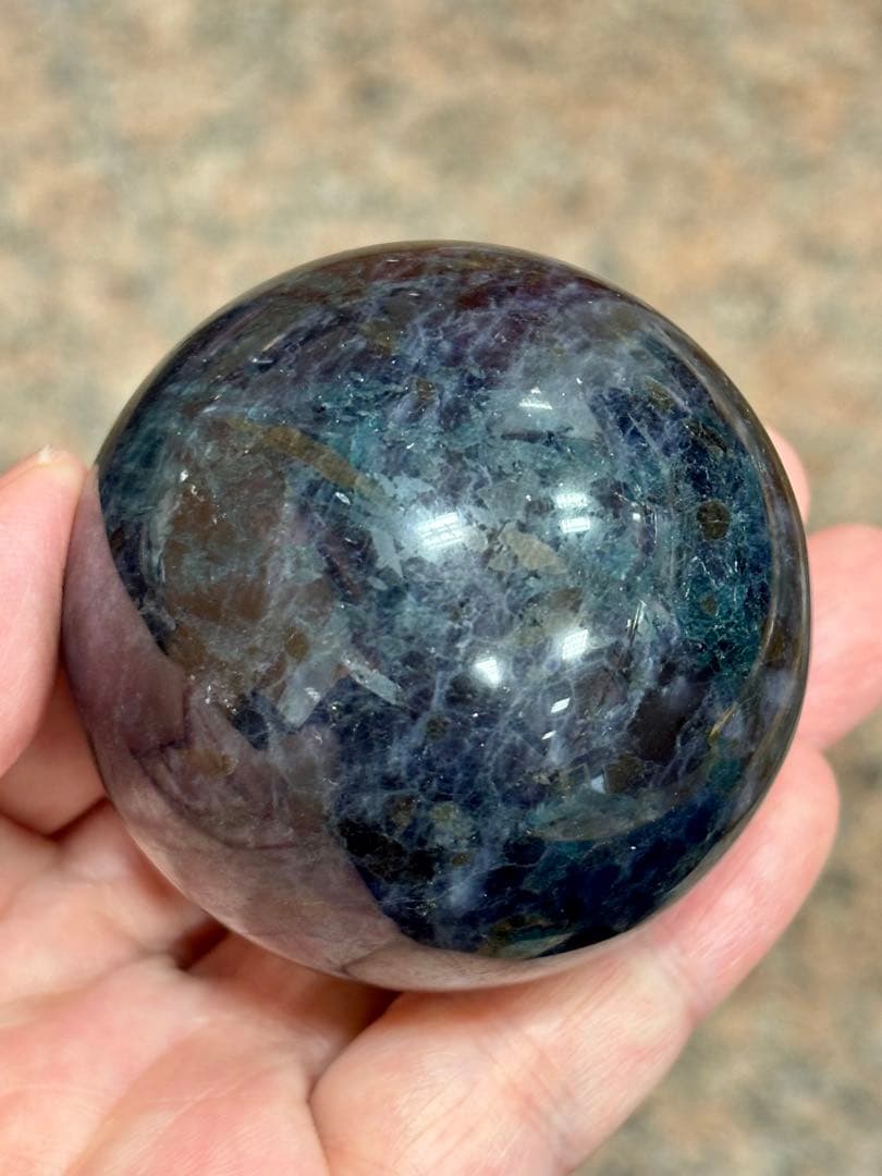 レアストーン　アイオライト&エメラルド&トルマリン&マイカ共生　スフィア5.65