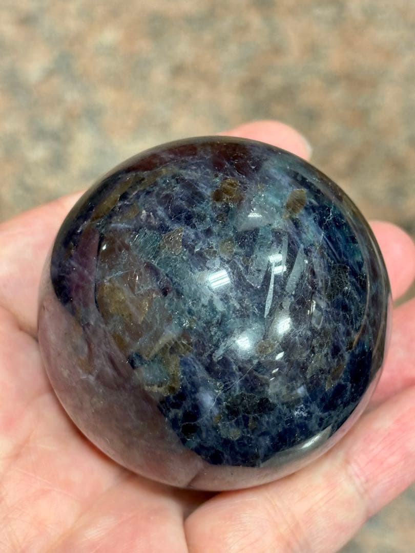 レアストーン　アイオライト&エメラルド&トルマリン&マイカ共生　スフィア5.65