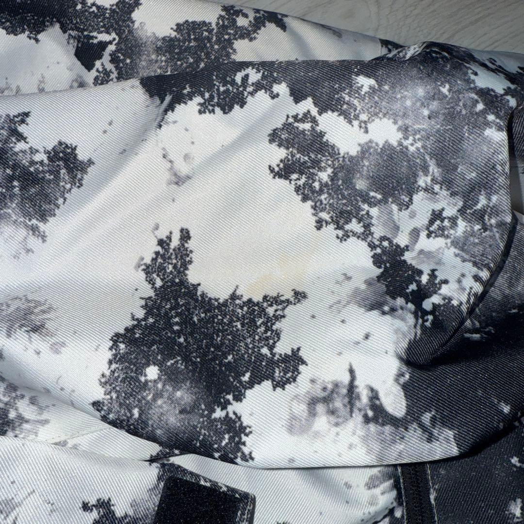 スノーボードウェアセット白黒迷彩 ☆手袋ネックウォーマーのおまけ付き☆