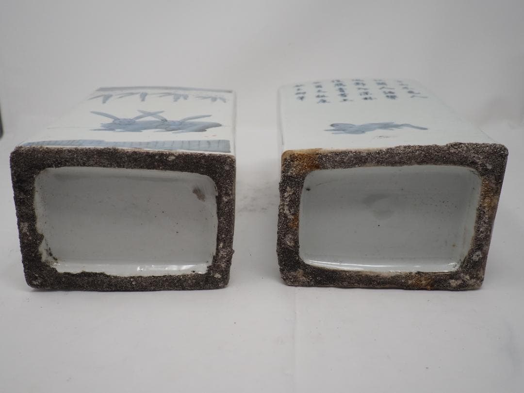 染付兎文白磁徳利　2本セット　角瓶　李朝　漢詩　ウサギ2匹　-SO-B