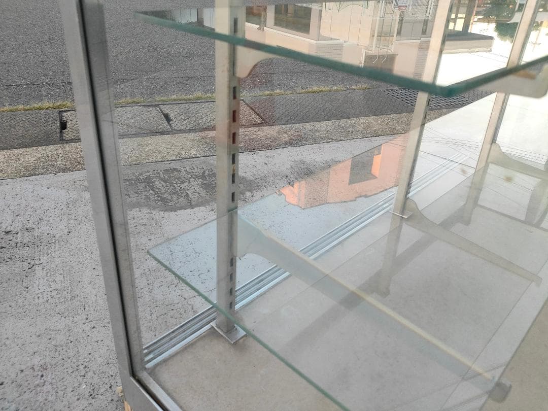 【引取限定】照明付き☆陳列用ガラスショーケース☆棚板2段高さ変更可能