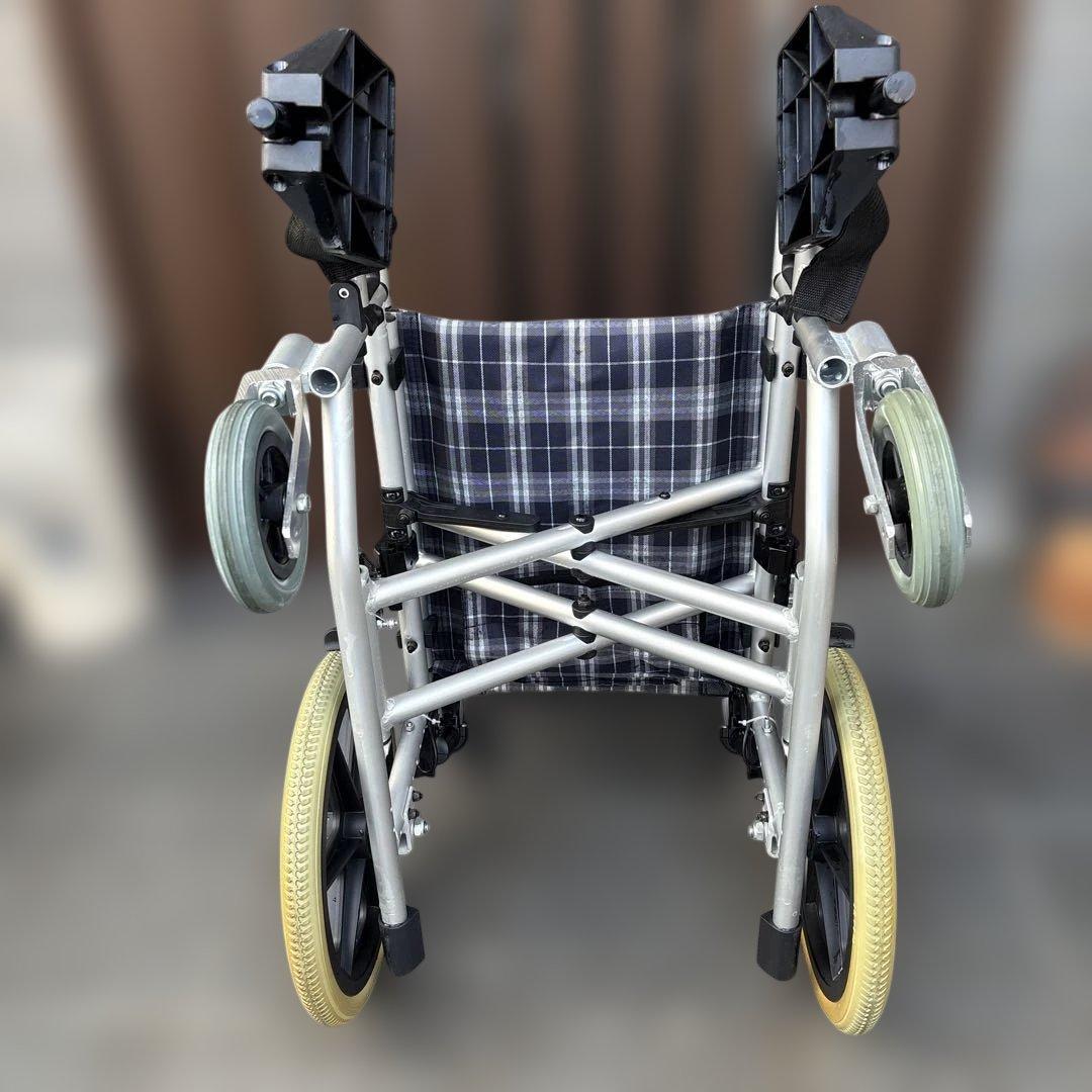 軽量アルミ製チェック柄車椅子　美品