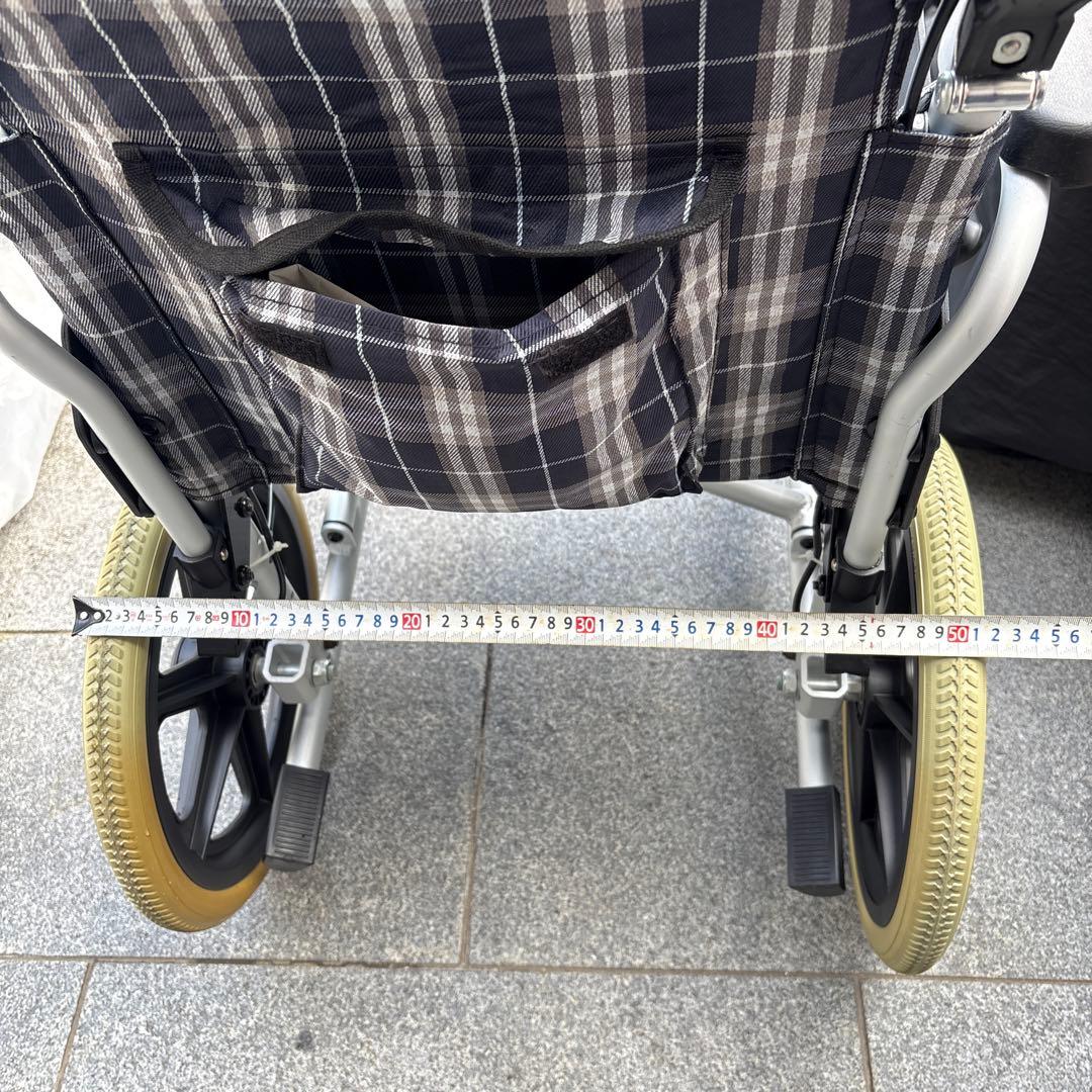 軽量アルミ製チェック柄車椅子　美品