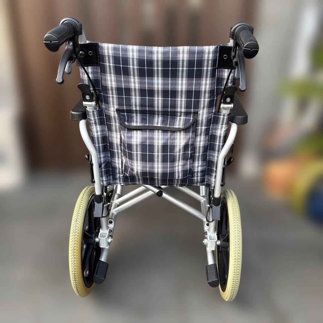 軽量アルミ製チェック柄車椅子　美品