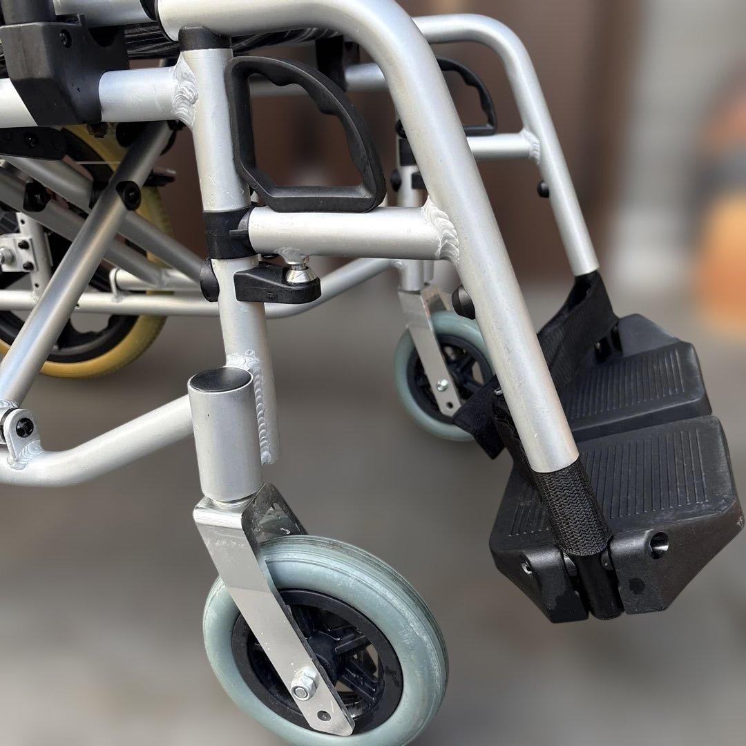 軽量アルミ製チェック柄車椅子　美品