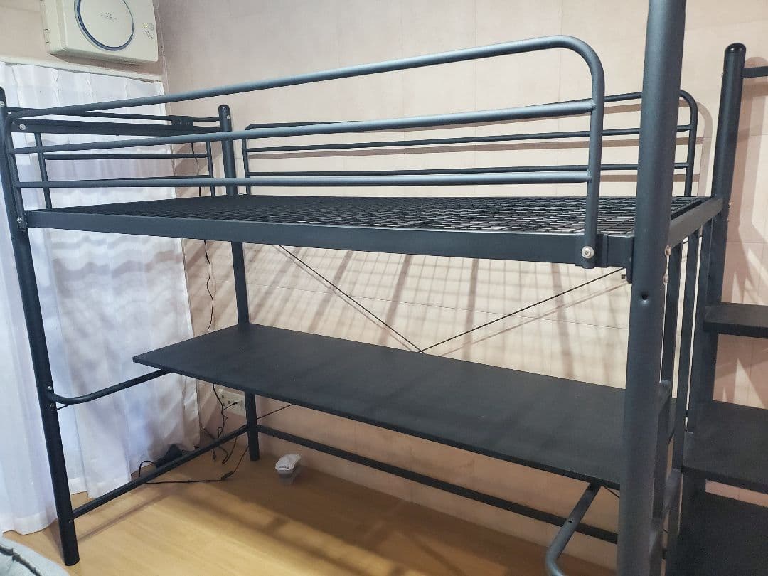 階段付きブラックロフトベッド スチール製 説明文を読んで下さい