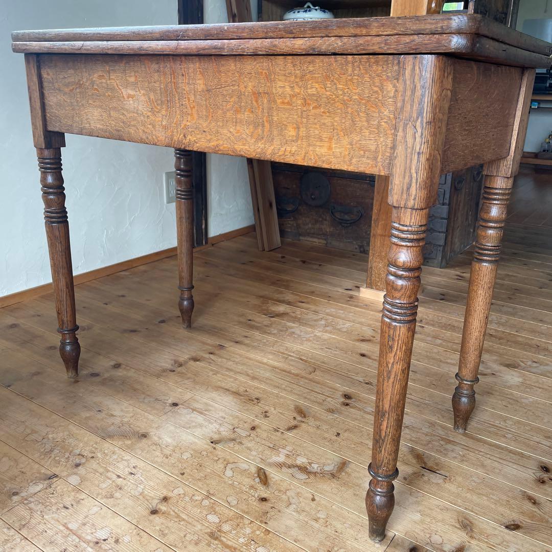 英国アンティーク木製テーブル(デスク)