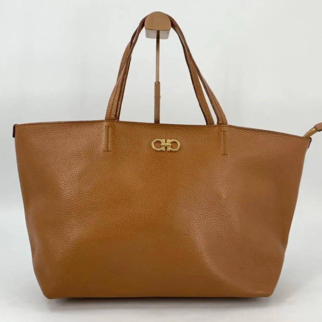 サルヴァトーレフェラガモ ダブルガンチーニ トートバッグ シボレザー ブラウン