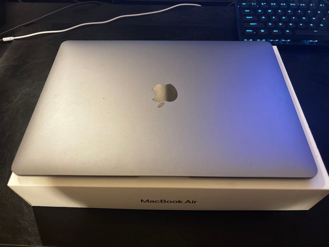 M1チップ搭載MacBook Air 13インチ