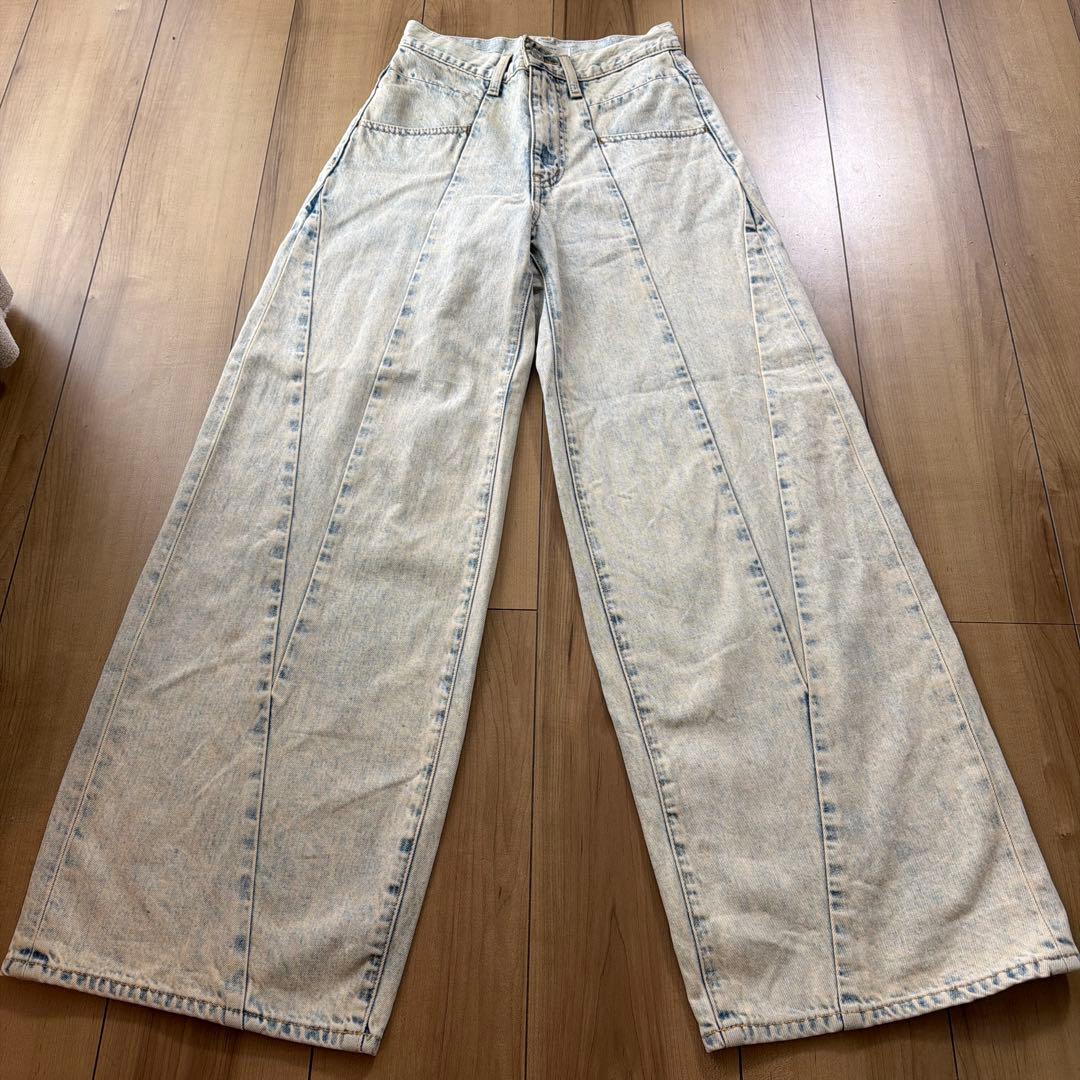 CURVED LINE CHEMICAL BAGGY moussy デニムパンツ