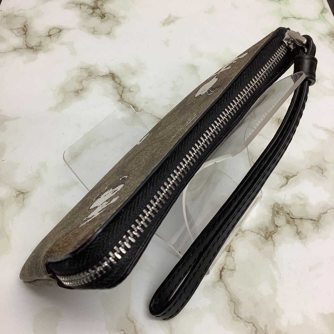 a*u様 新品　COACH コーチ　スヌーピー柄 ポーチ　古銭入れ　カードケース