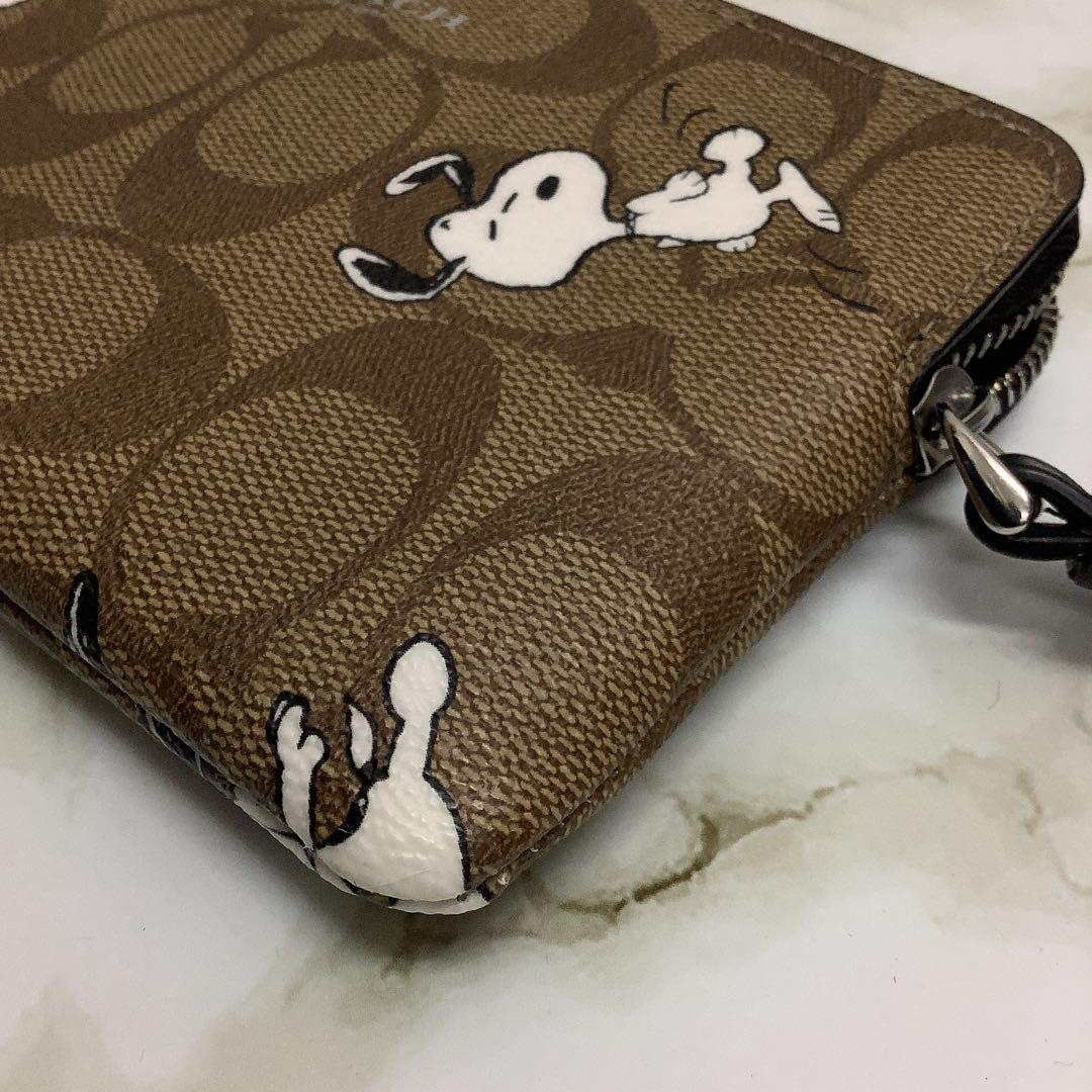 a*u様 新品　COACH コーチ　スヌーピー柄 ポーチ　古銭入れ　カードケース