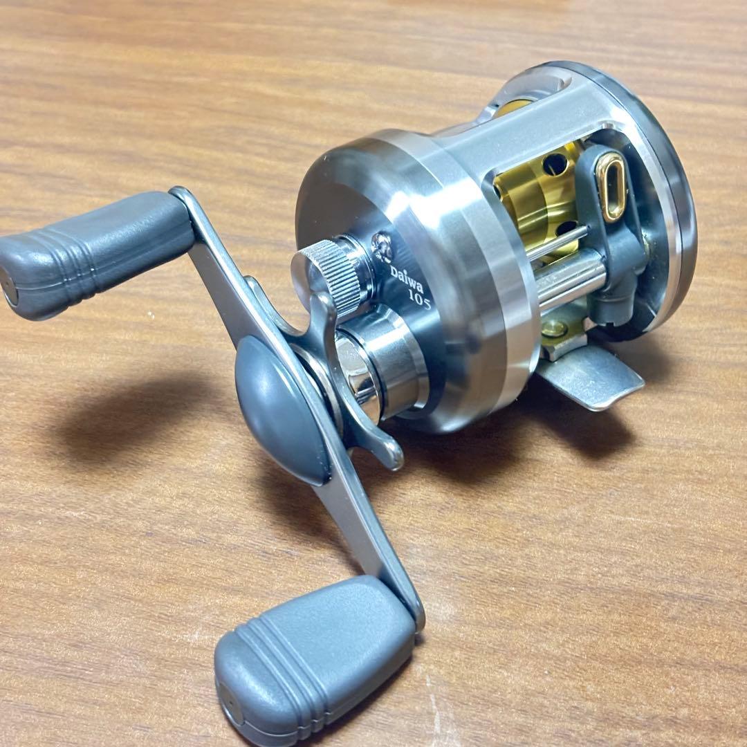 ダイワ ミリオネア CV-X 105 右巻き