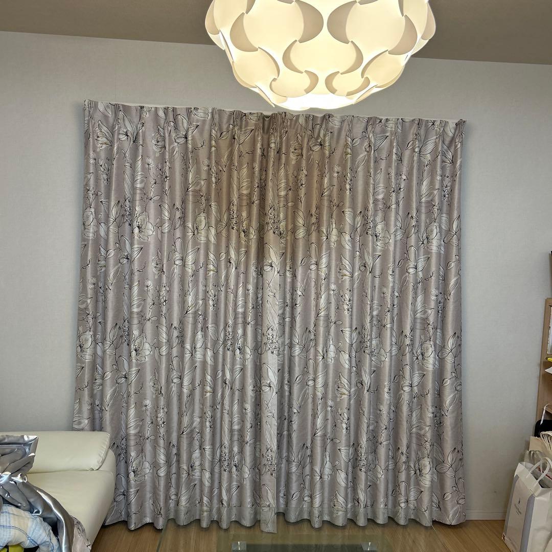 美品日本製1級遮光　形状記憶　花柄 9ドレープカーテン2枚セット防音遮熱保温