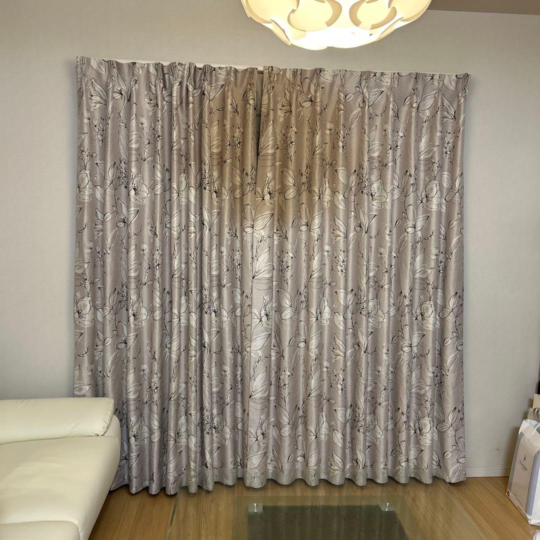 美品日本製1級遮光　形状記憶　花柄 9ドレープカーテン2枚セット防音遮熱保温