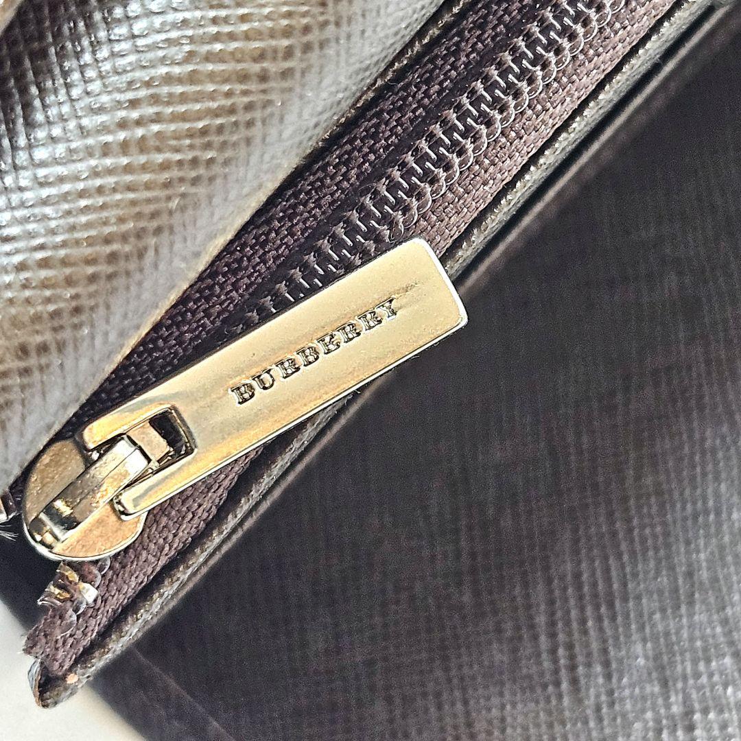 新品 バーバリー 折り財布 エンボスノバチェック ダークブラウン L字ファスナー