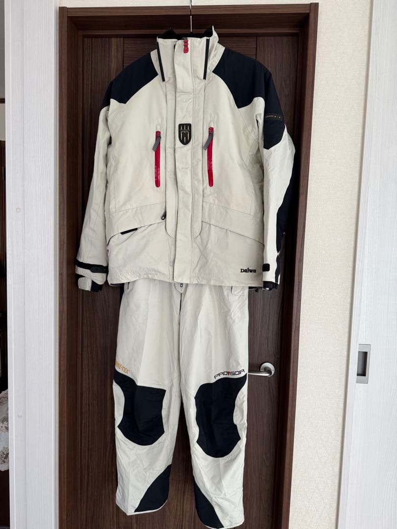 Daiwa PROVISOR ゴアテックス　ウインタースーツ(上下セット)
