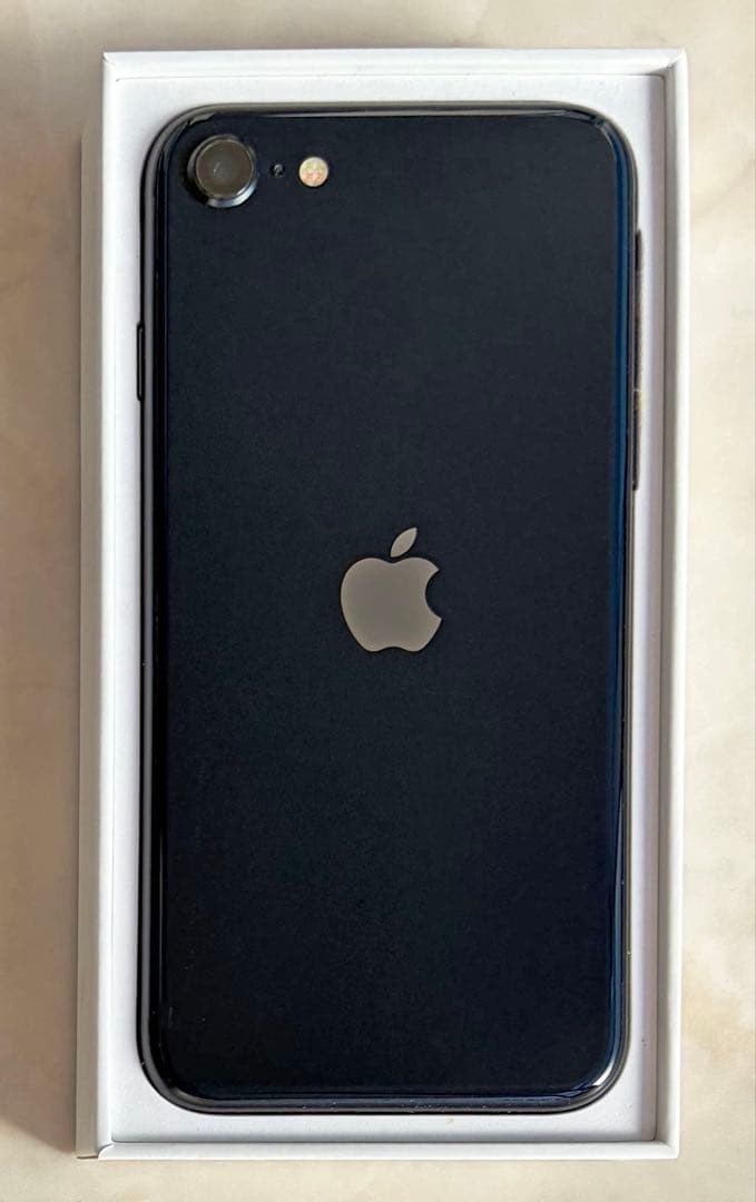 8*7様 Apple iPhone SE (第3世代) 128GB ミッドナイト
