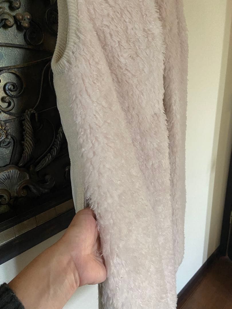 フード付き　ファーのジレ　ベスト　DAMAチュニック　ダーマコレクション