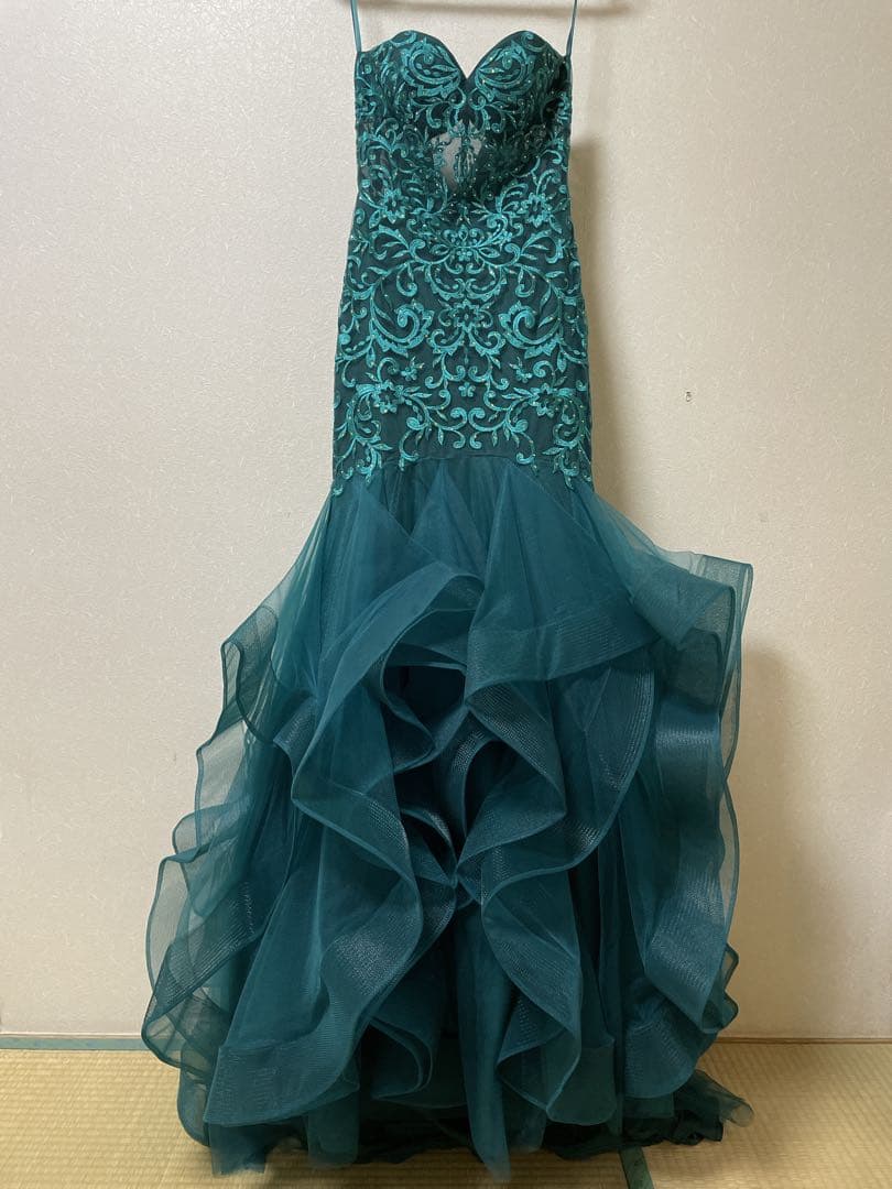 ドレス　コンテスト　舞台