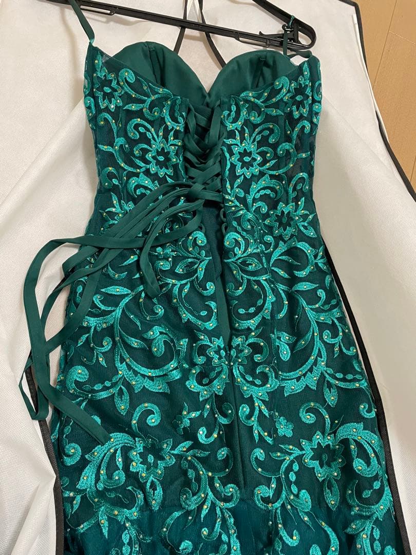 ドレス　コンテスト　舞台