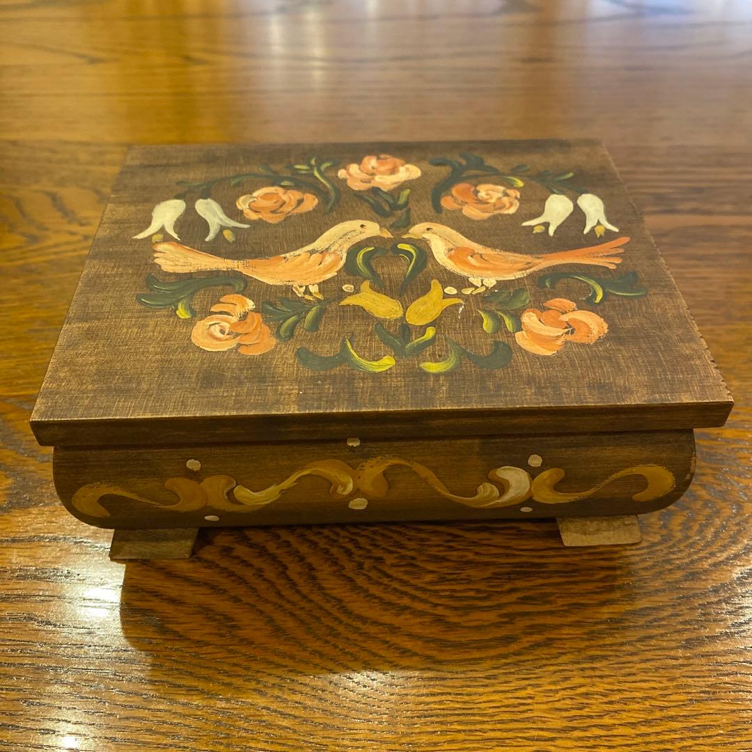 リュージュ　オーストリア製　オルゴール　アンティーク　幸せの鳥　ハンドメイド