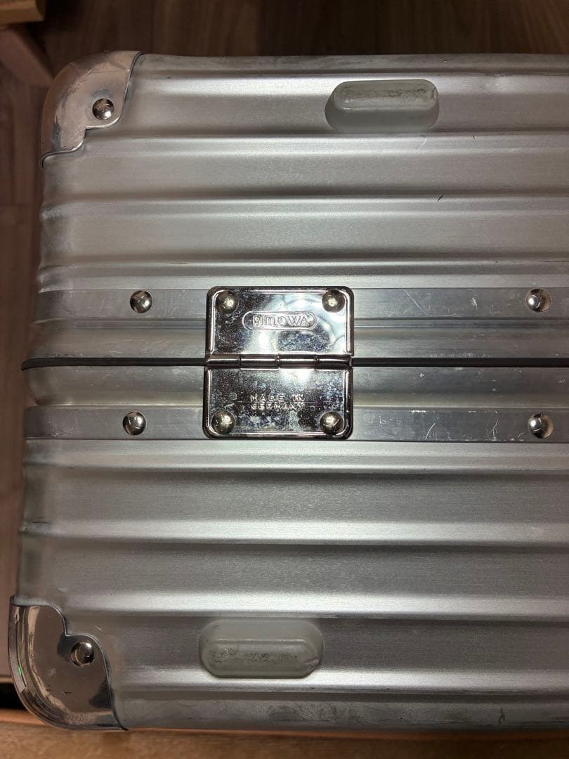 リモワ　クラシックフライト974.70 78ℓキャリーケース TSAロック付き