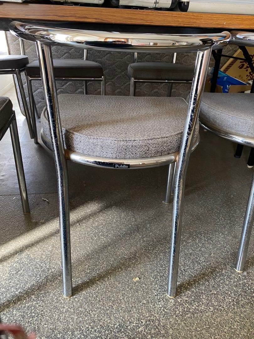 シンプルなメタルフレーム椅子10脚セット