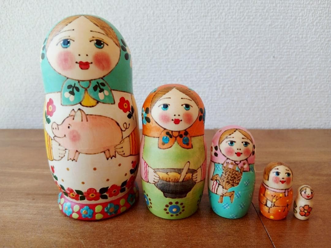 【LYH075】北欧ロシア雑貨 リューバ作のマトリョーシカ　ぶた