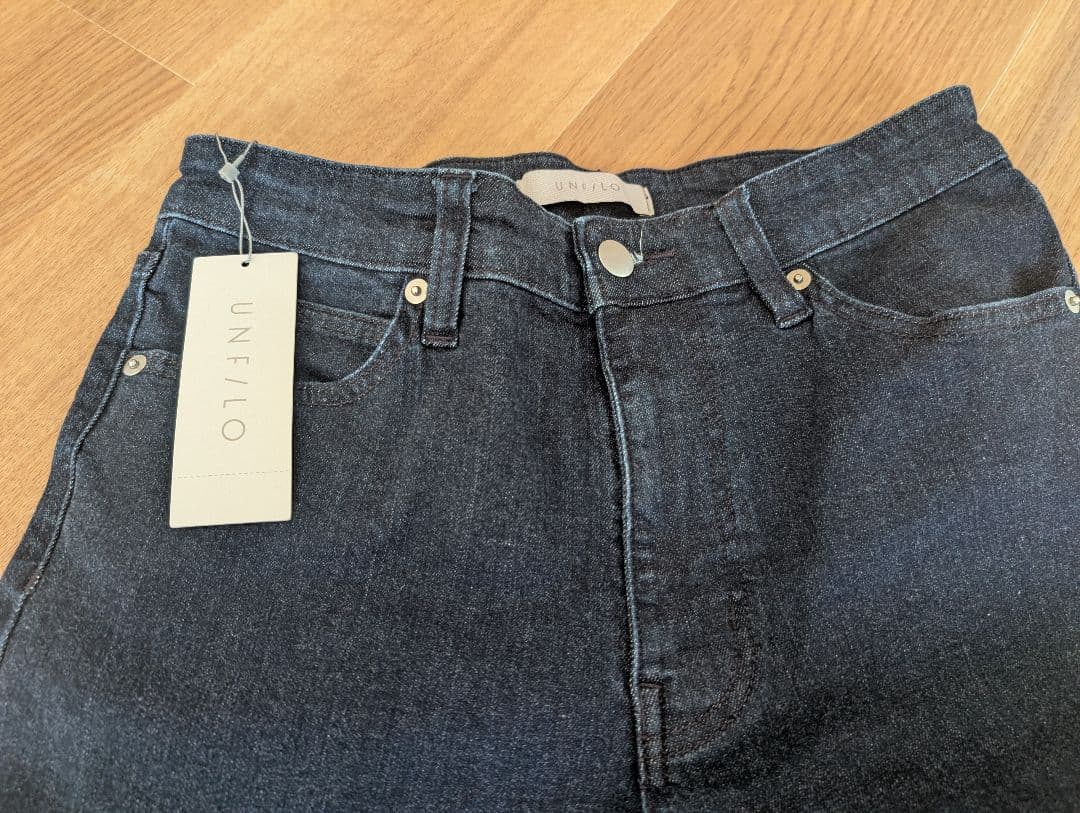 【UNFILO】Mサイズ デニムパンツ　オンワード樫山