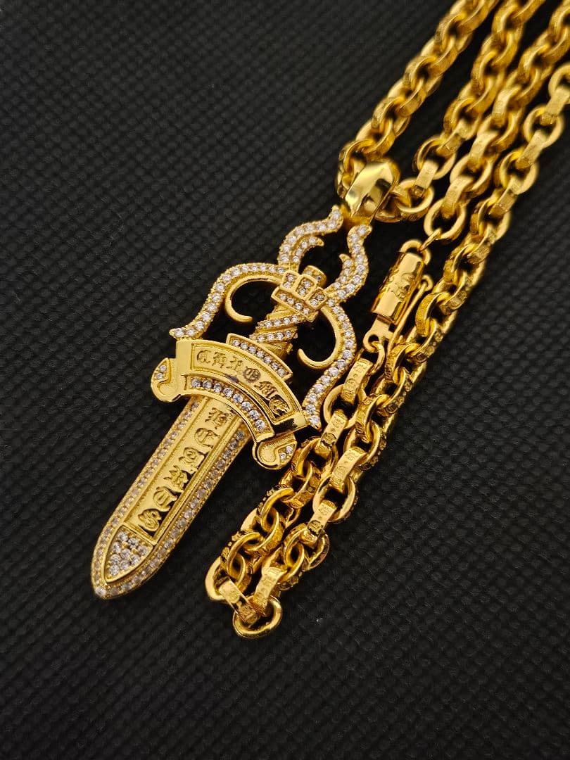 22kコーティング　ダガーネックレス