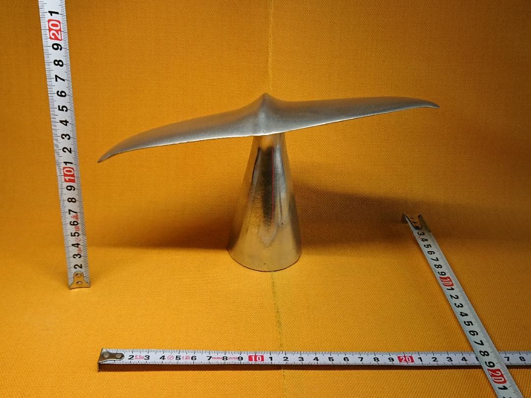 【美品】ビンテージ　鯨　金属　置物　インテリア　工芸品　美術品　A2509