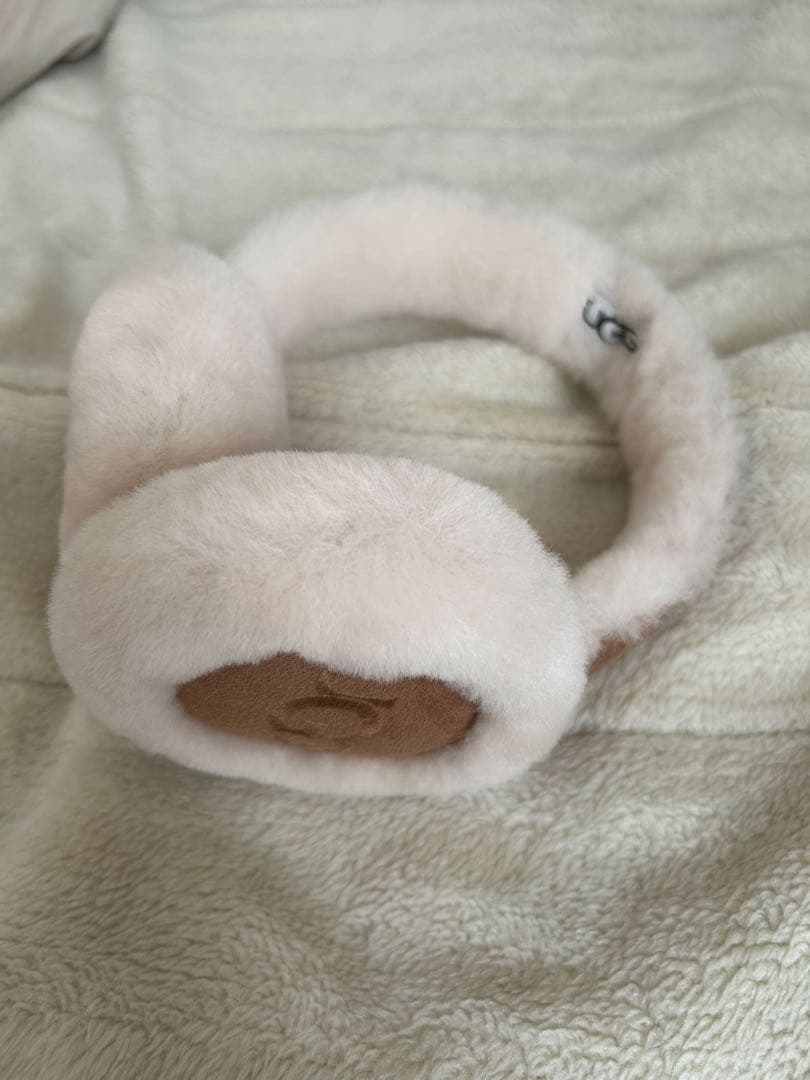 UGG シープスキン エンブロイダリー イヤーマフ Chestnut