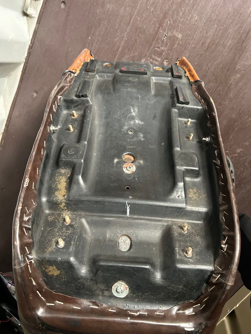 gsx250eゴキ 三段シート