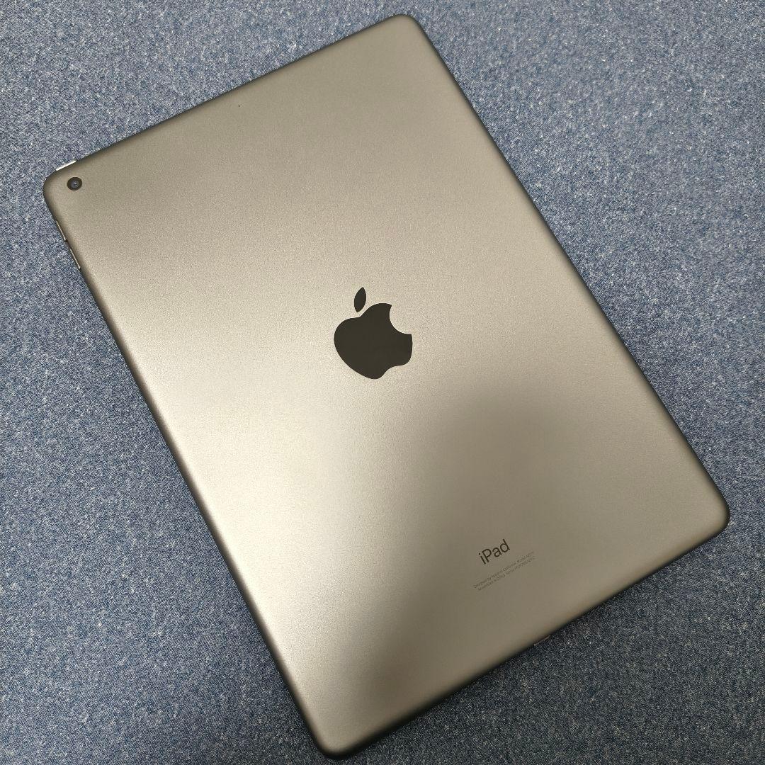 iPad 第8世代 スペースグレイ WiFiモデル 32GB