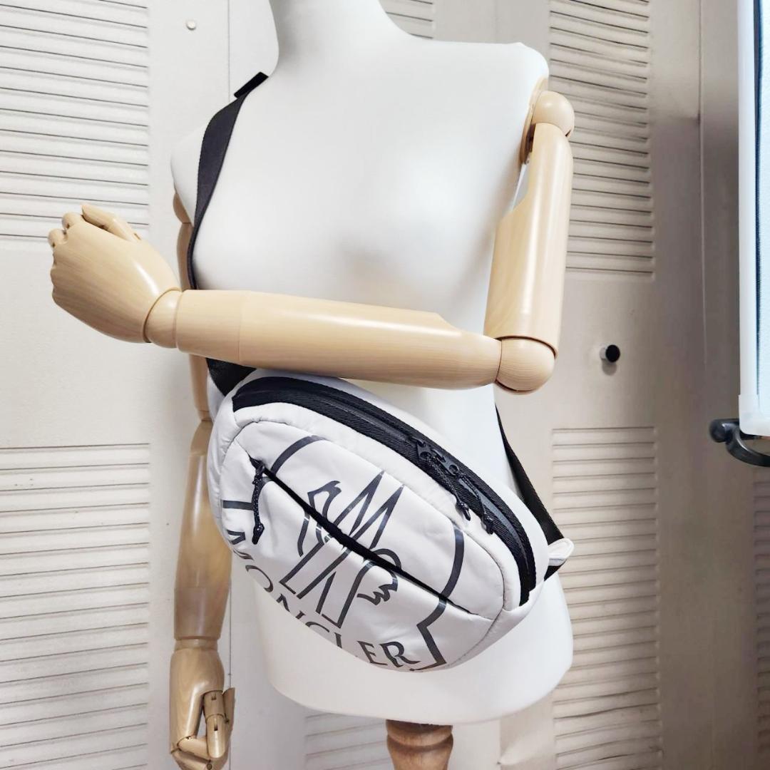 モンクレール ボディバッグ ロゴ ウェストポーチ メンズ タグ付き 美品