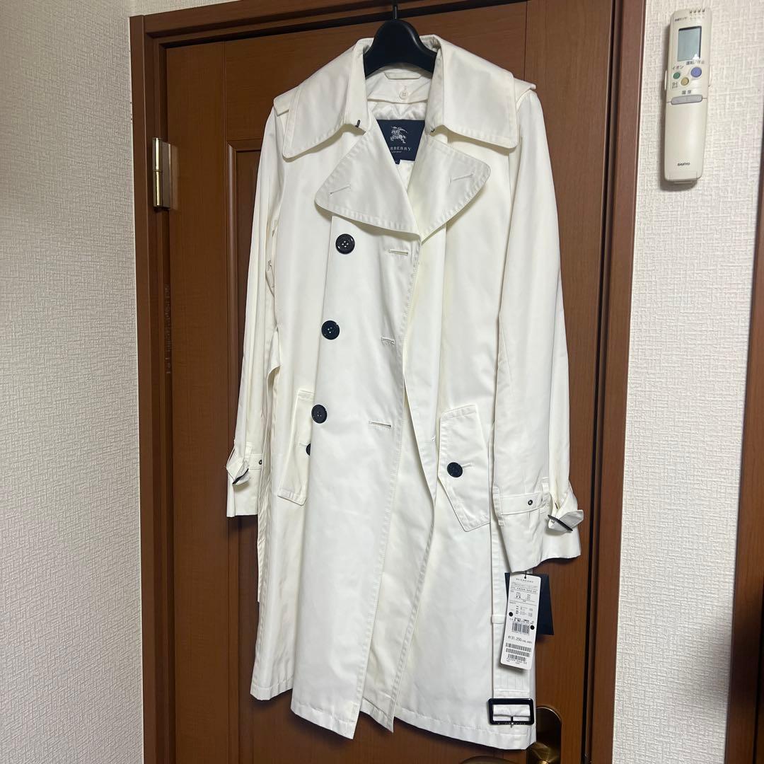 Burberryライナー付きコート 白　未着用