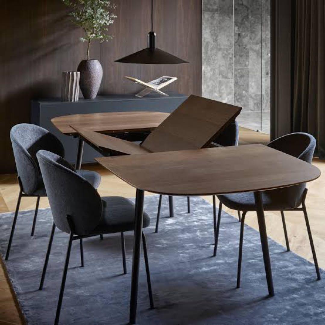 BoConceptボーコンセプト Kingstonキングストンダイニングテーブル