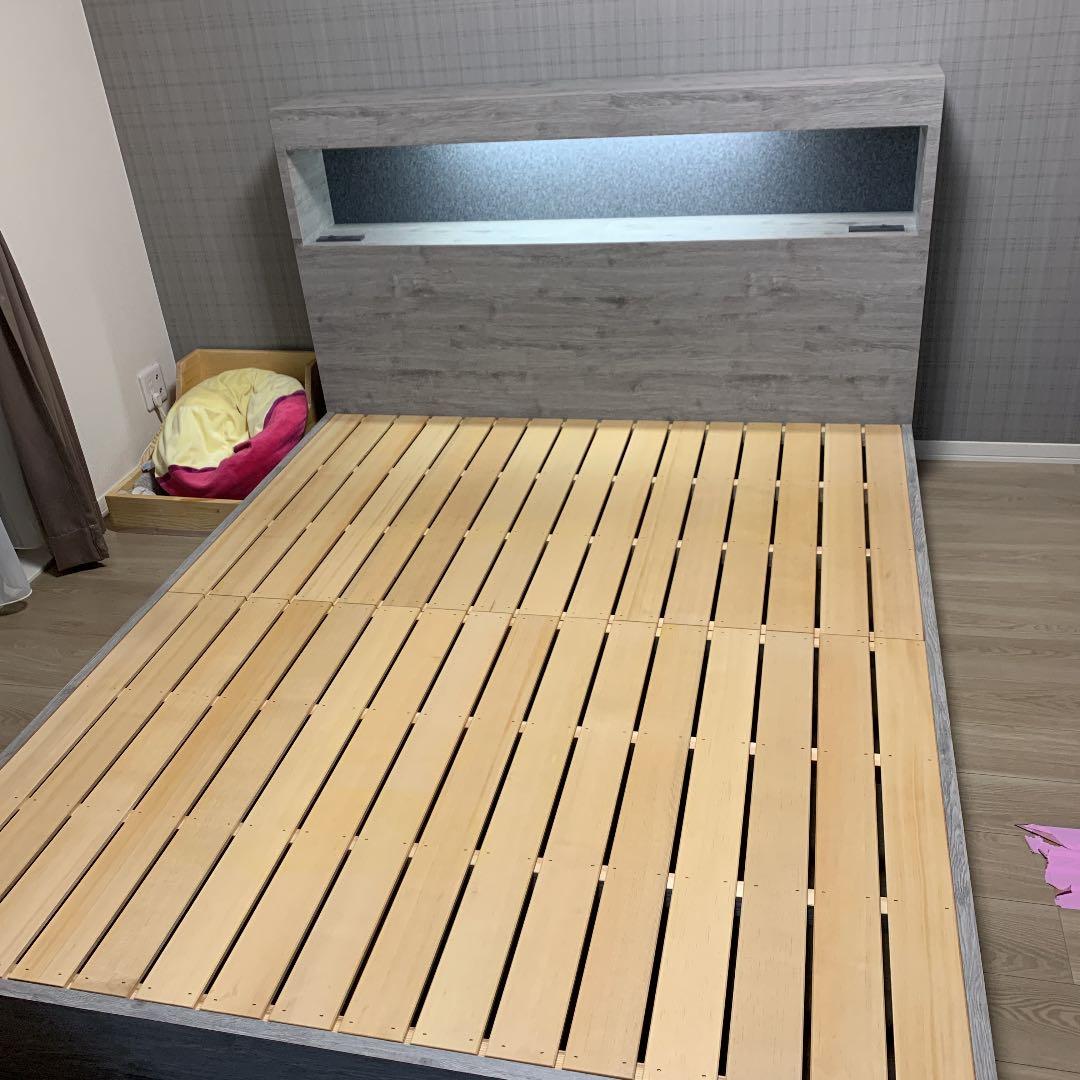 オーダーメイド　クイーンサイズベッドフレーム