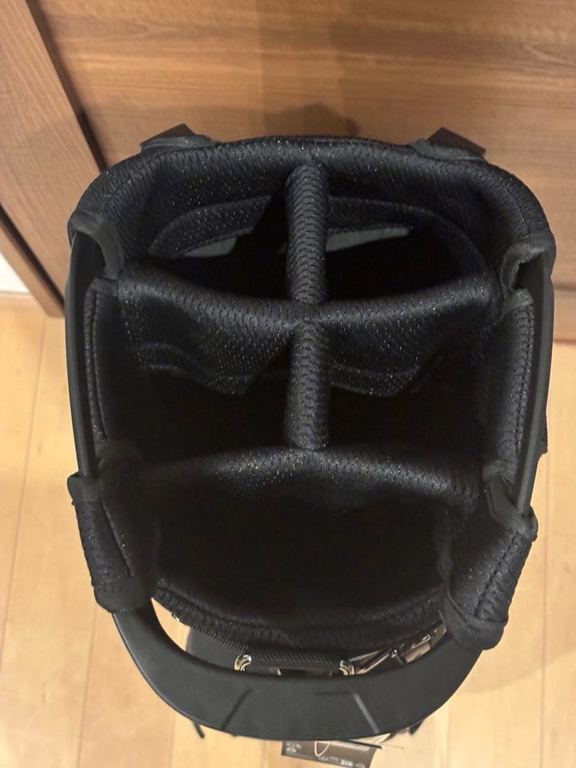 【新品未使用】アンダーアーマー ドライブ スタンド バッグ ゴルフ　白　緑　黒