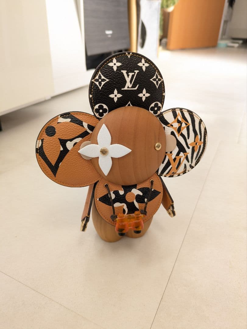 LOUISVUITTONヴィトンヴィヴィエンヌ　オブジェ　ペチュラインテリア置物