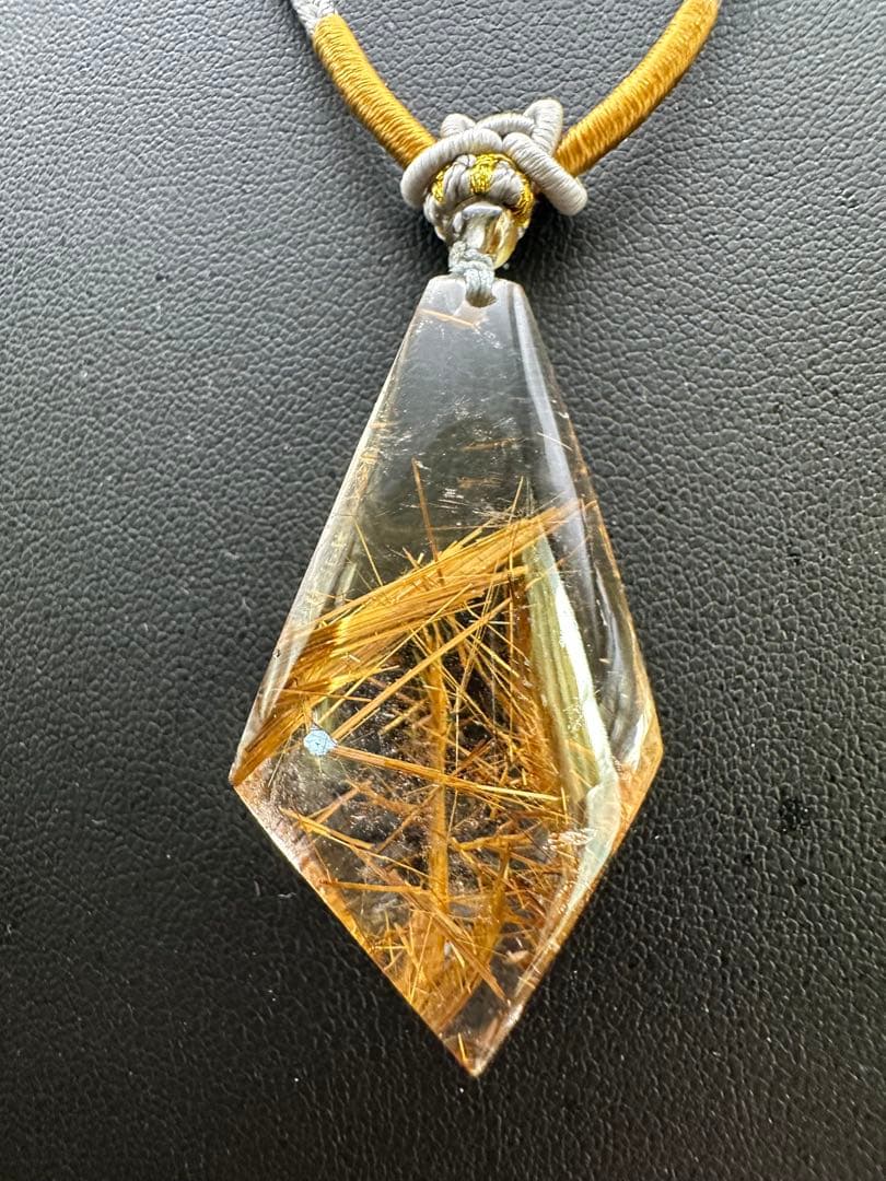 ブラウンルチルネックレス