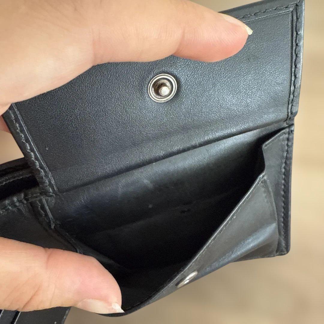 GUCCI グッチ　蛇デザイン 二つ折り財布