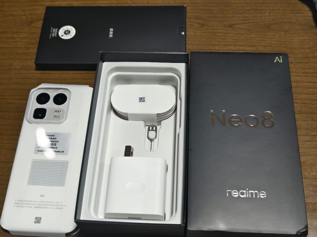 美品realme Neo8 白 12GB 256GB SiMフリー