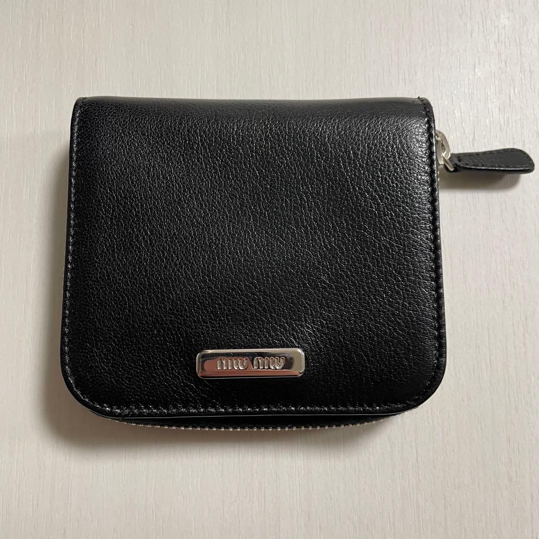 miu miu 二つ折り財布 黒