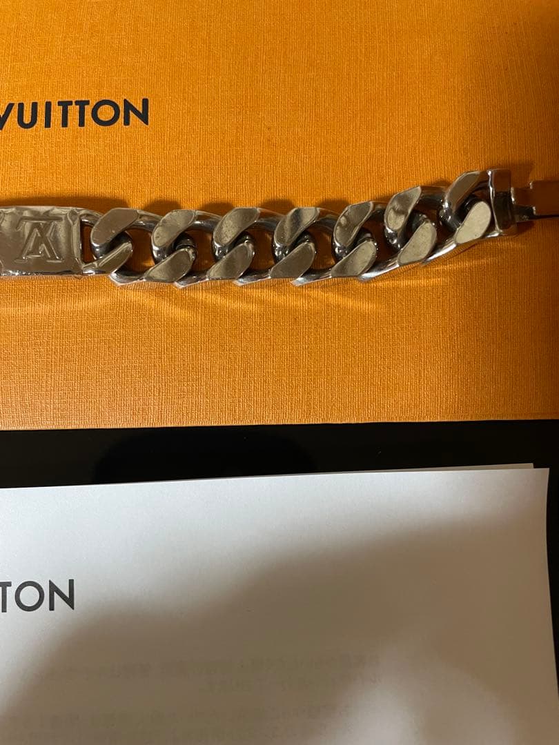 LOUIS VUITTON チェーンブレスレット